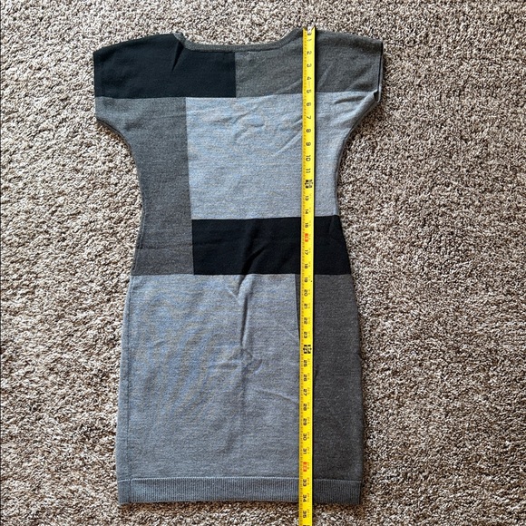 Color Block Knit Sweater Dress Bundle of 3 - Picture 10 of 12